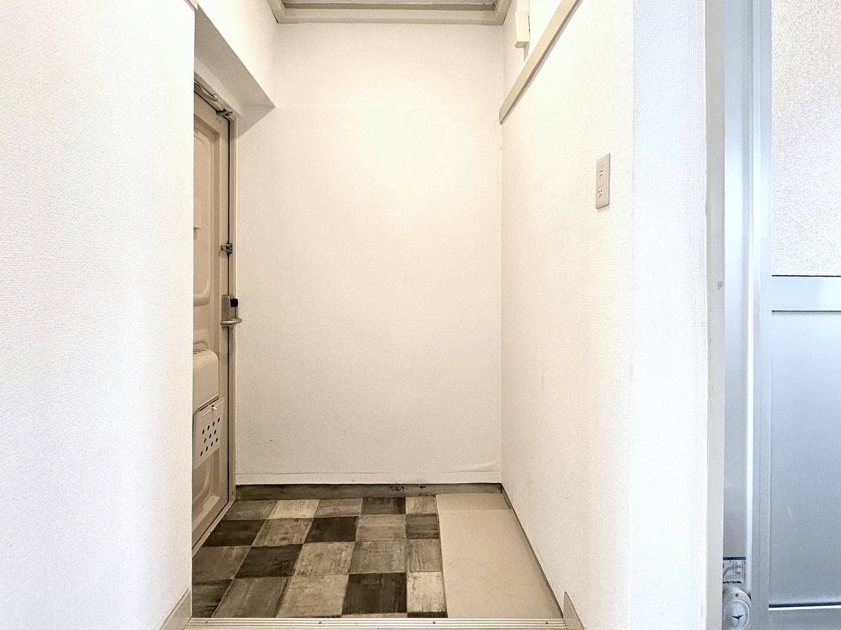和歌山市ビレッジハウス鳴滝の玄関