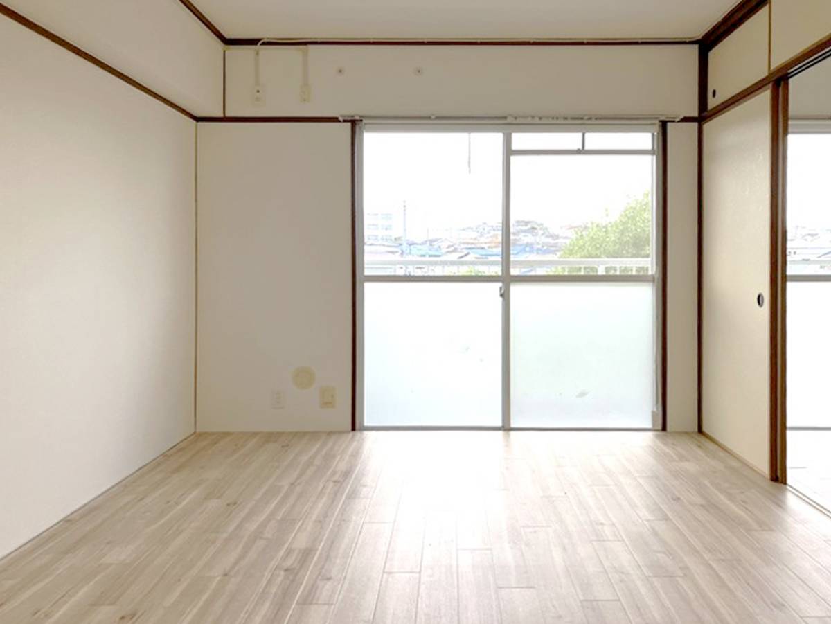 三木市ビレッジハウス志染のリビング