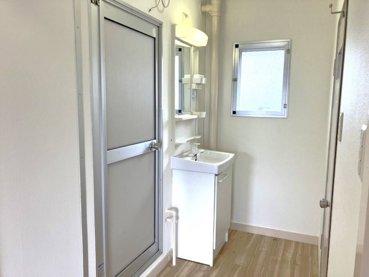 三木市ビレッジハウス志染の洗面所