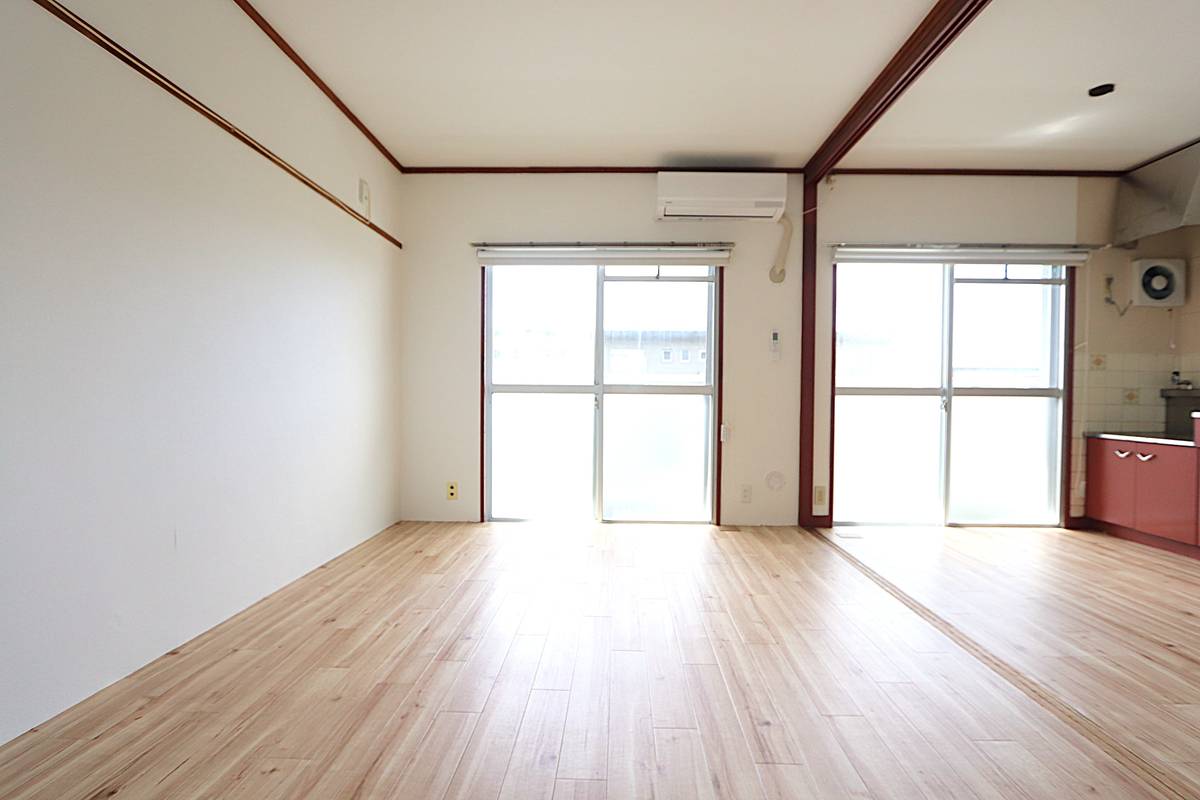 三木市ビレッジハウス志染のリビング