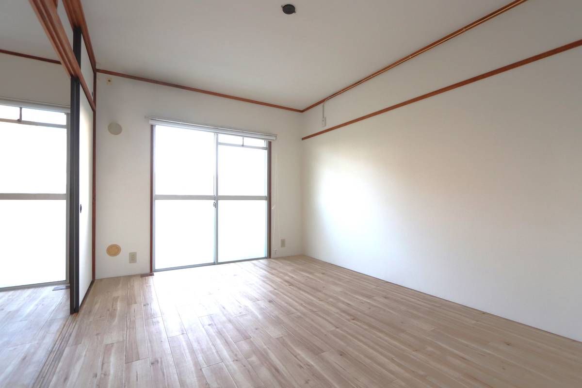 三木市ビレッジハウス志染のリビング