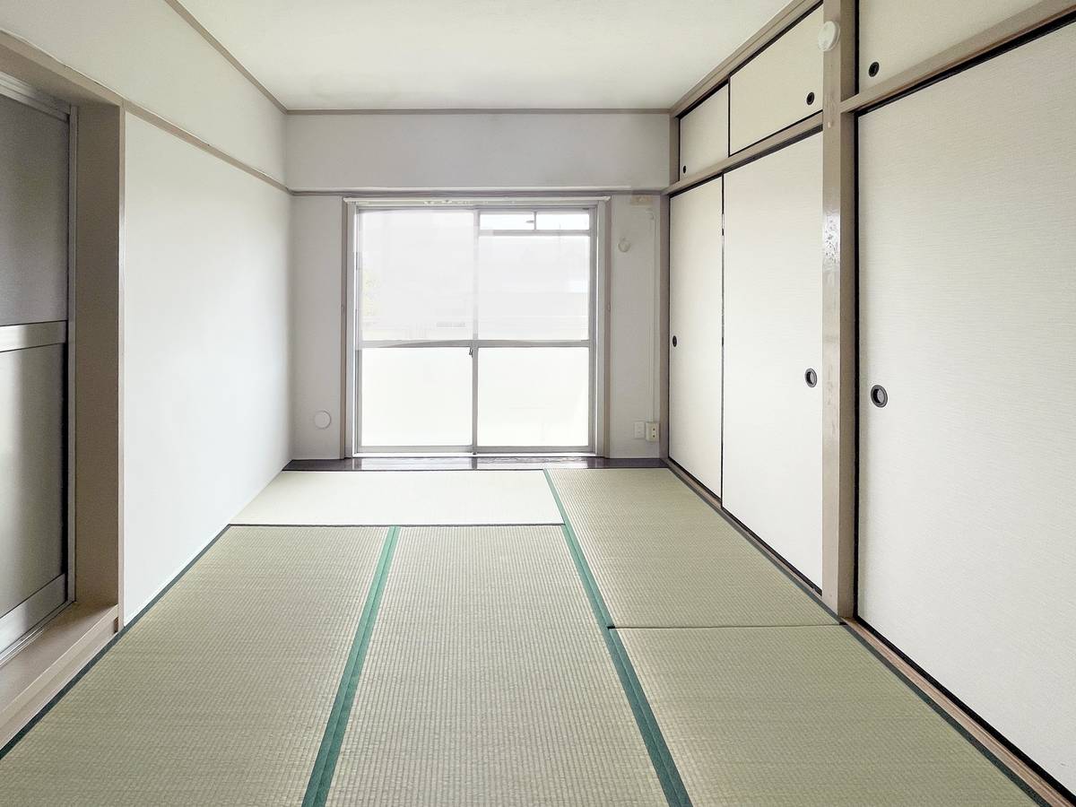 多治見市ビレッジハウス滝呂のリビング