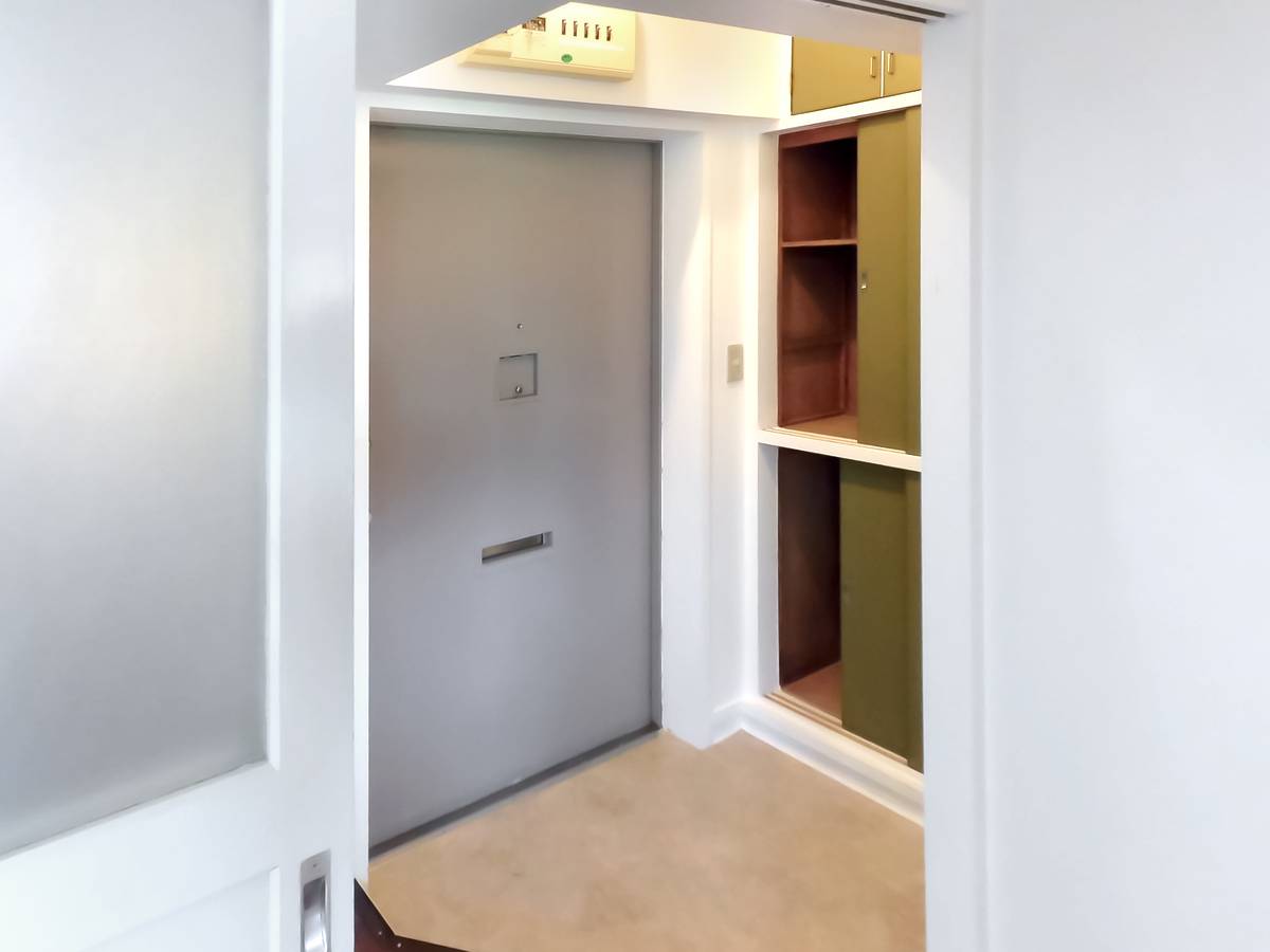 Entrada do apartamento de Village House Kousai em Chuo-ku