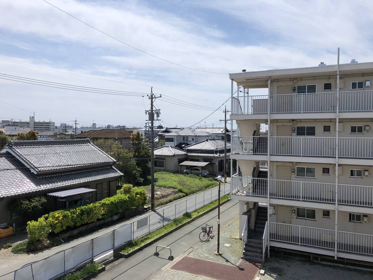 Tầm nhìn từ Village House Oomura ở Toyohashi-shi