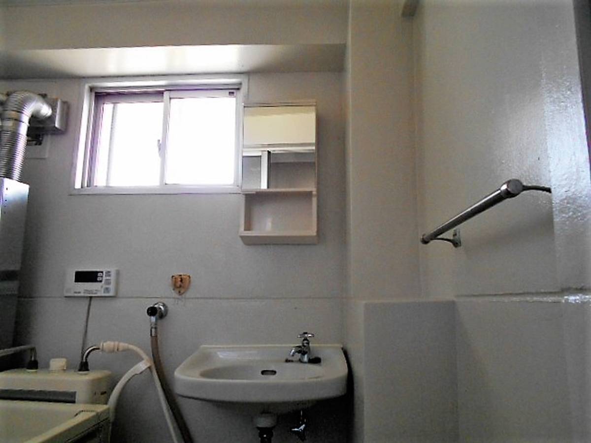 Ruang Rias di Village House Kyouwa di Obu-shi