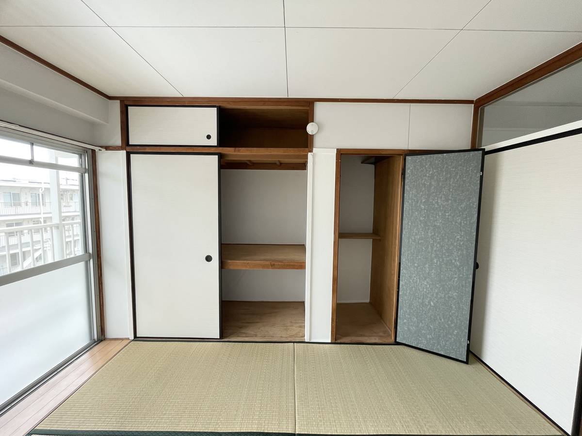 Storage Space in Village House Daiwa in Komaki-shi