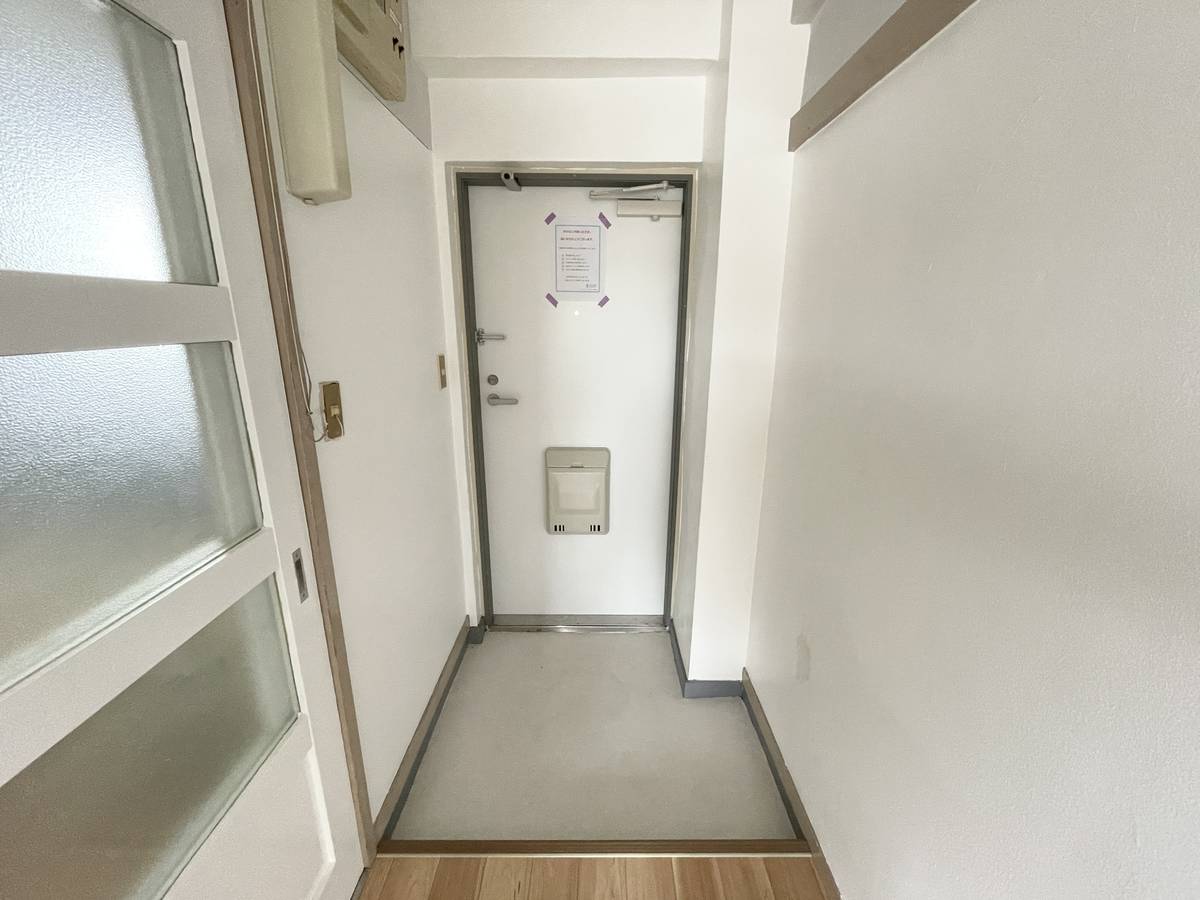 Entrada do apartamento de Village House Daiwa em Komaki-shi