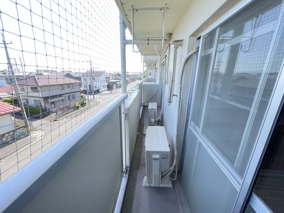 Balcony in Village House Takahanadaira in Yokkaichi-shi