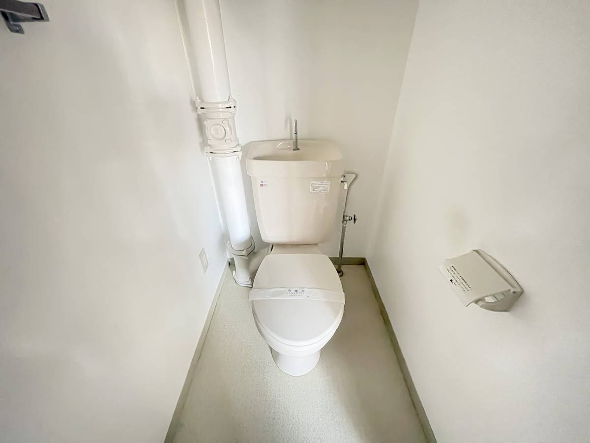 Toilet di Village House Miai di Okazaki-shi