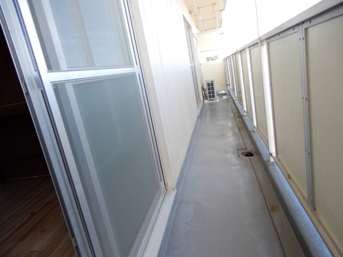 豊橋市ビレッジハウス津田のバルコニー