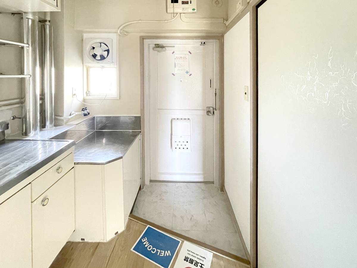 Pintu Masuk Apartemen di Village House Ooguchi di Niwa-gun