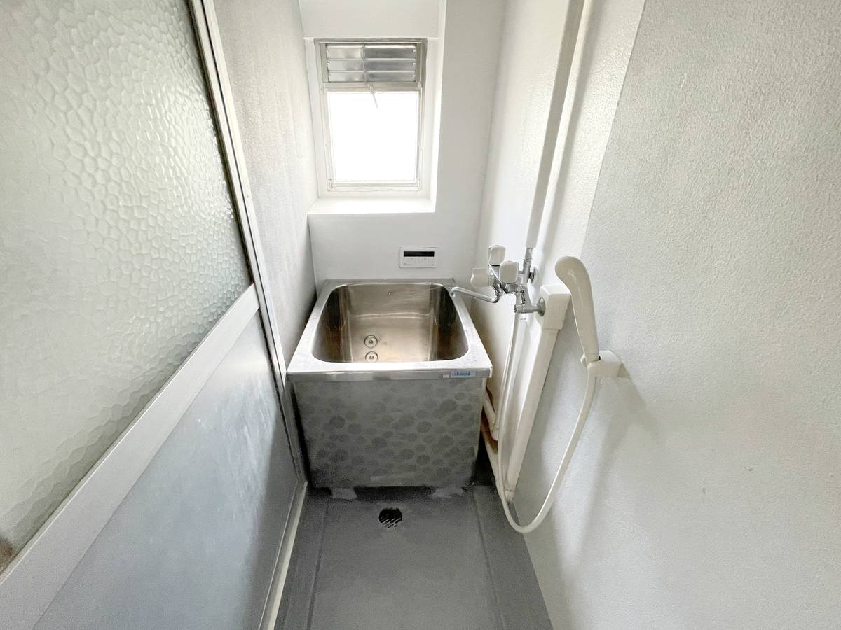 西尾市ビレッジハウス治明のバス