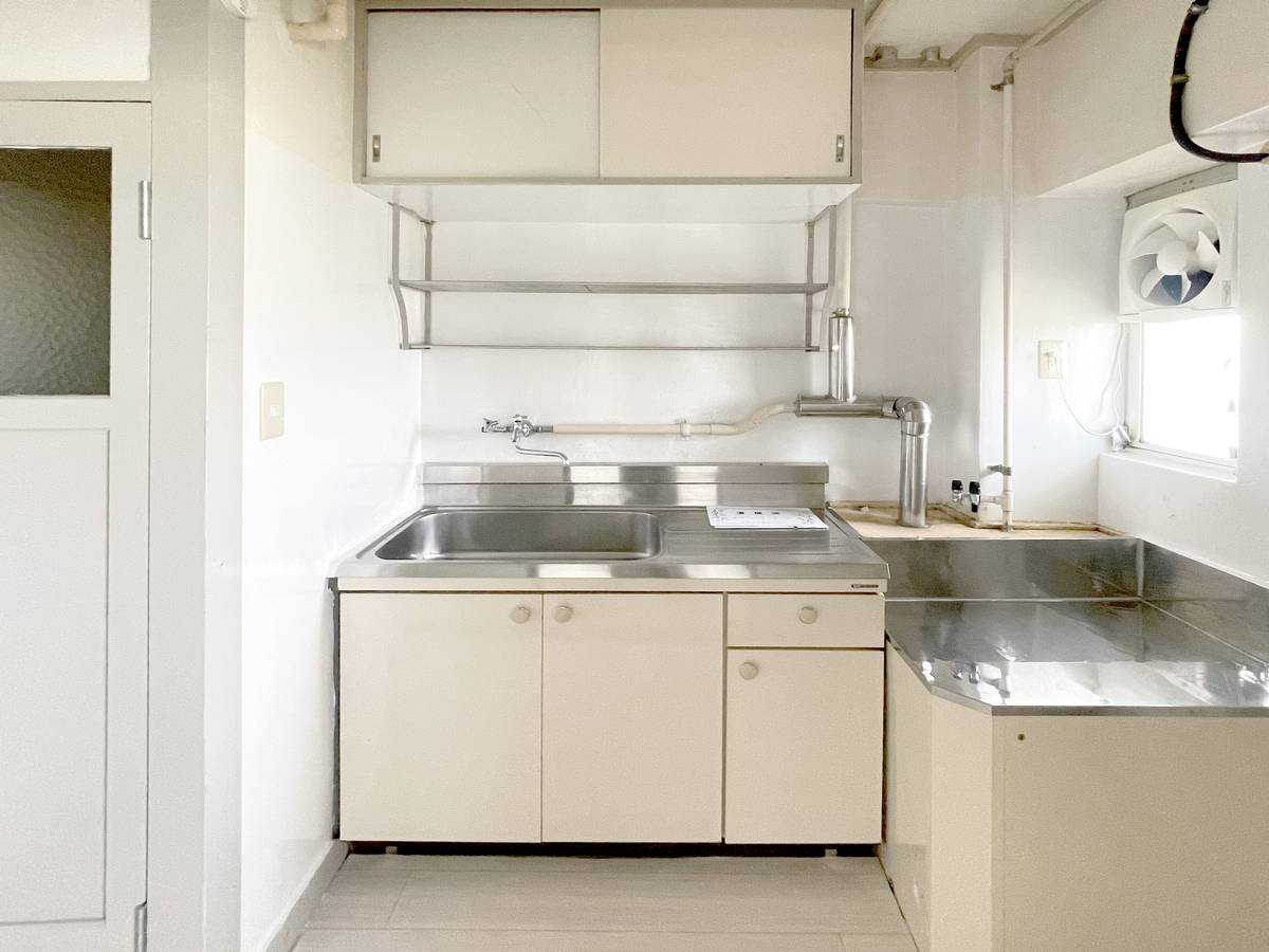 西尾市ビレッジハウス治明のキッチン