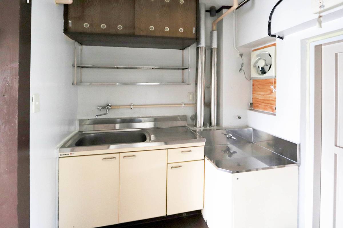 Khu vực bếp của Village House Mukaiyama ở Tokai-shi