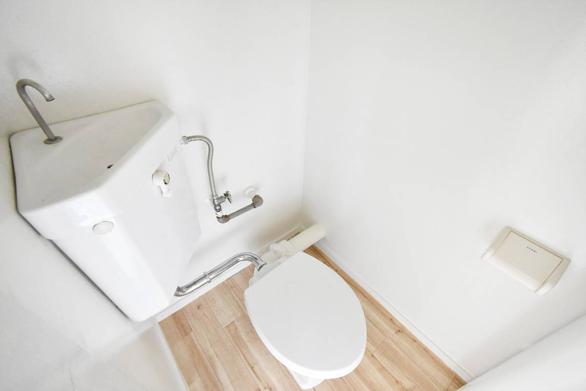 Toilet in Village House Unoke in Kahoku-shi