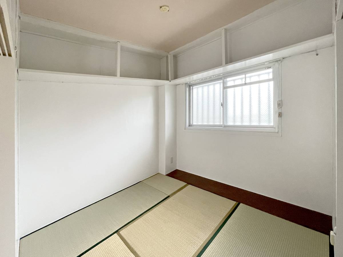 鈴鹿市ビレッジハウス西条の居室