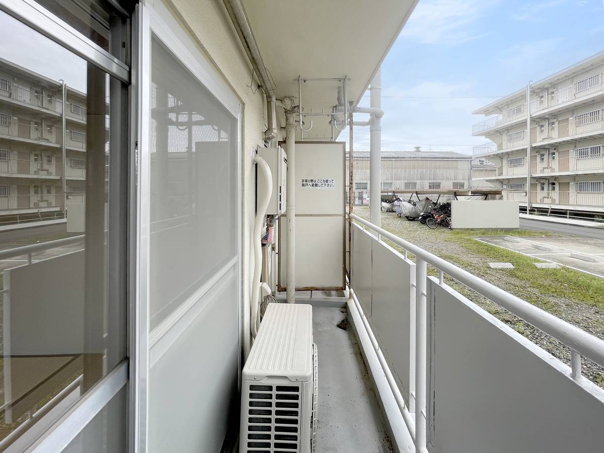 鈴鹿市ビレッジハウス西条のバルコニー