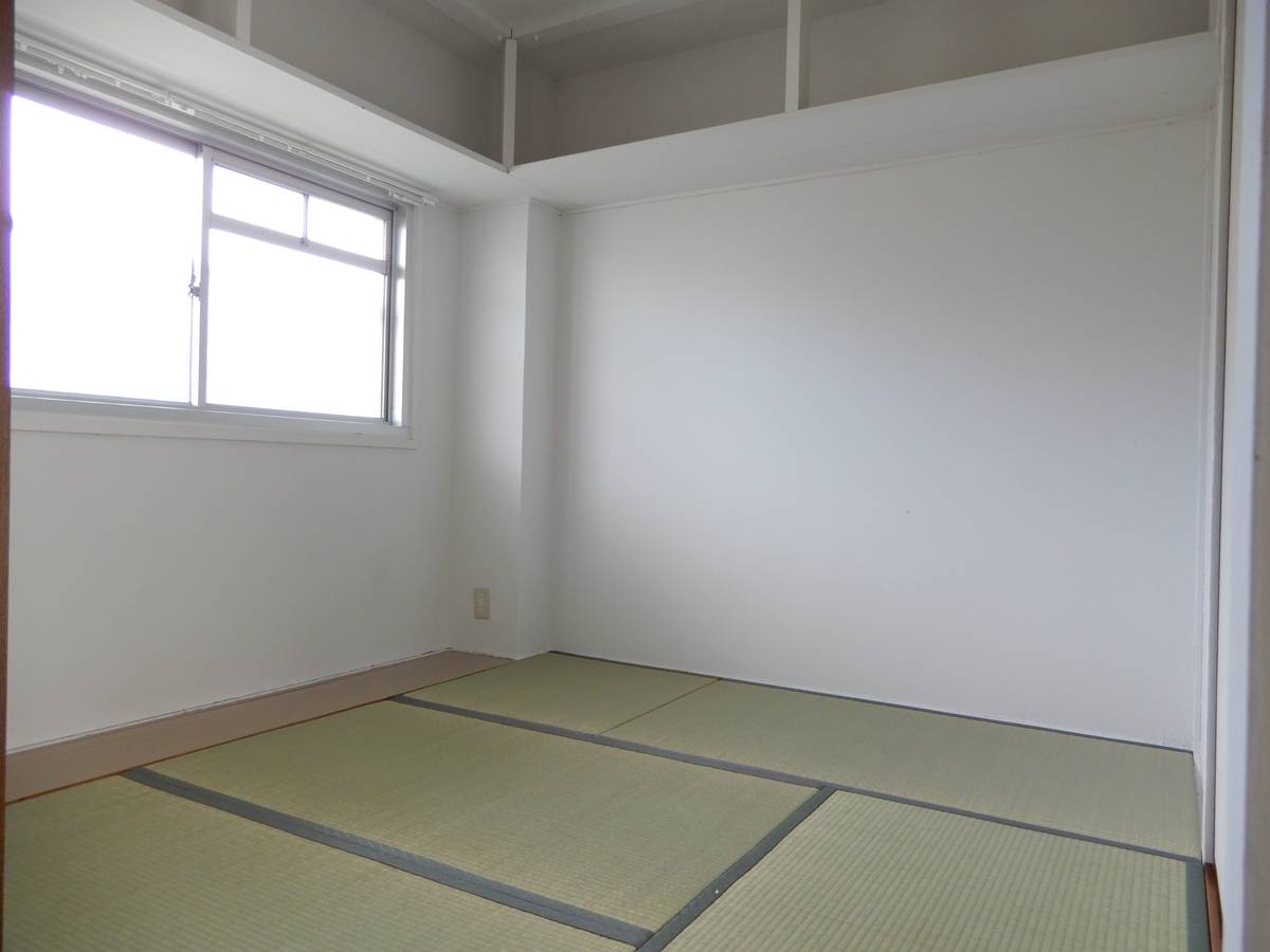 豊橋市ビレッジハウス大岩の居室