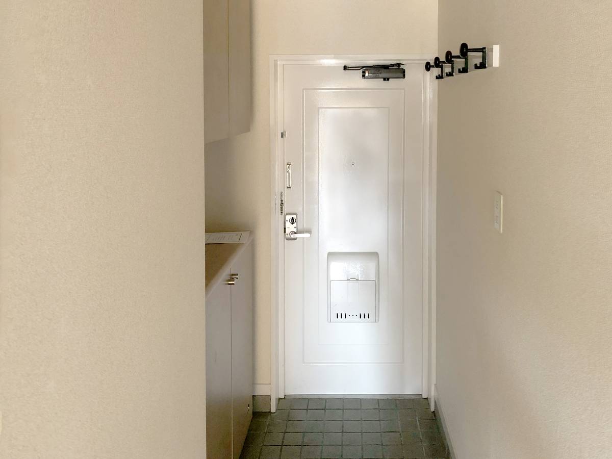 Entrada do apartamento de Village House Kyougamine Tower em Toyota-shi