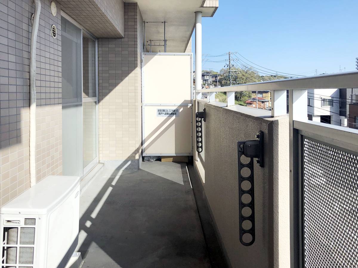 Varanda de Village House Kyougamine Tower em Toyota-shi