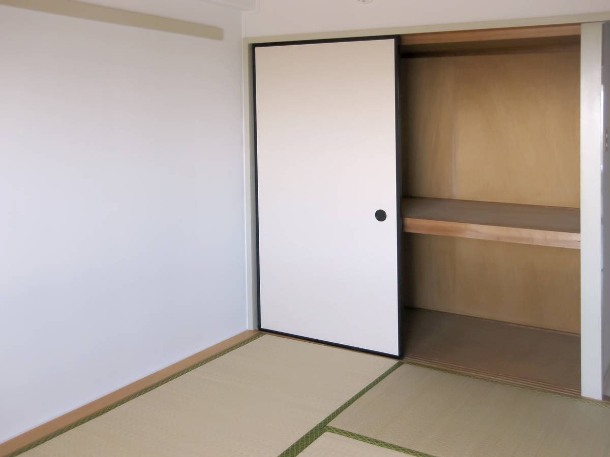Gudang di Village House Yokone di Obu-shi