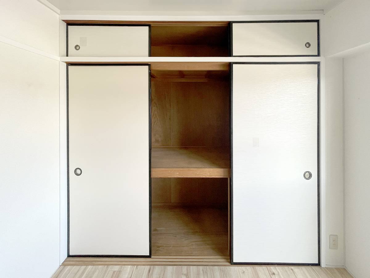 Gudang di Village House Kamezaki di Handa-shi