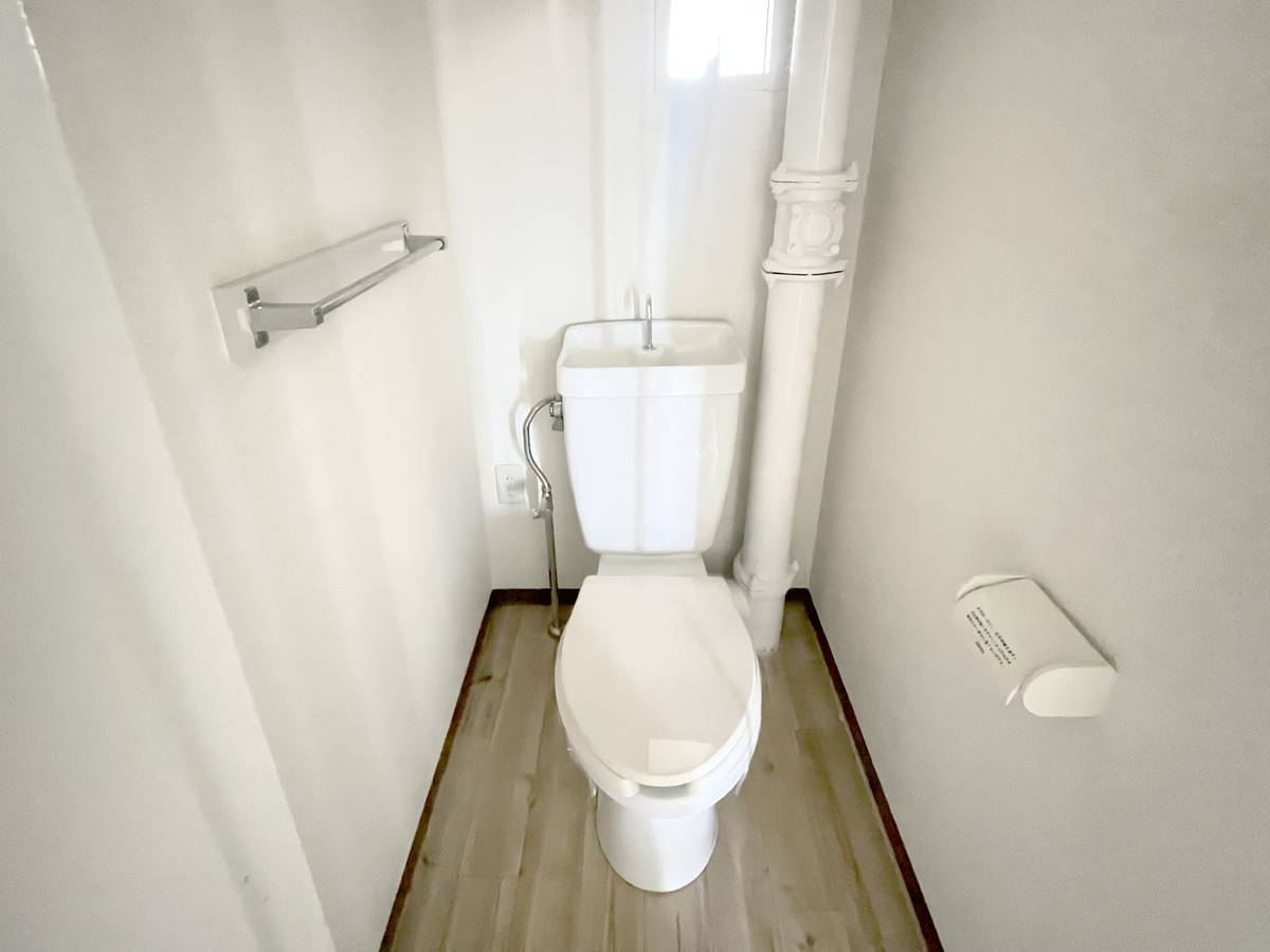 Toilet di Village House Kamezaki di Handa-shi