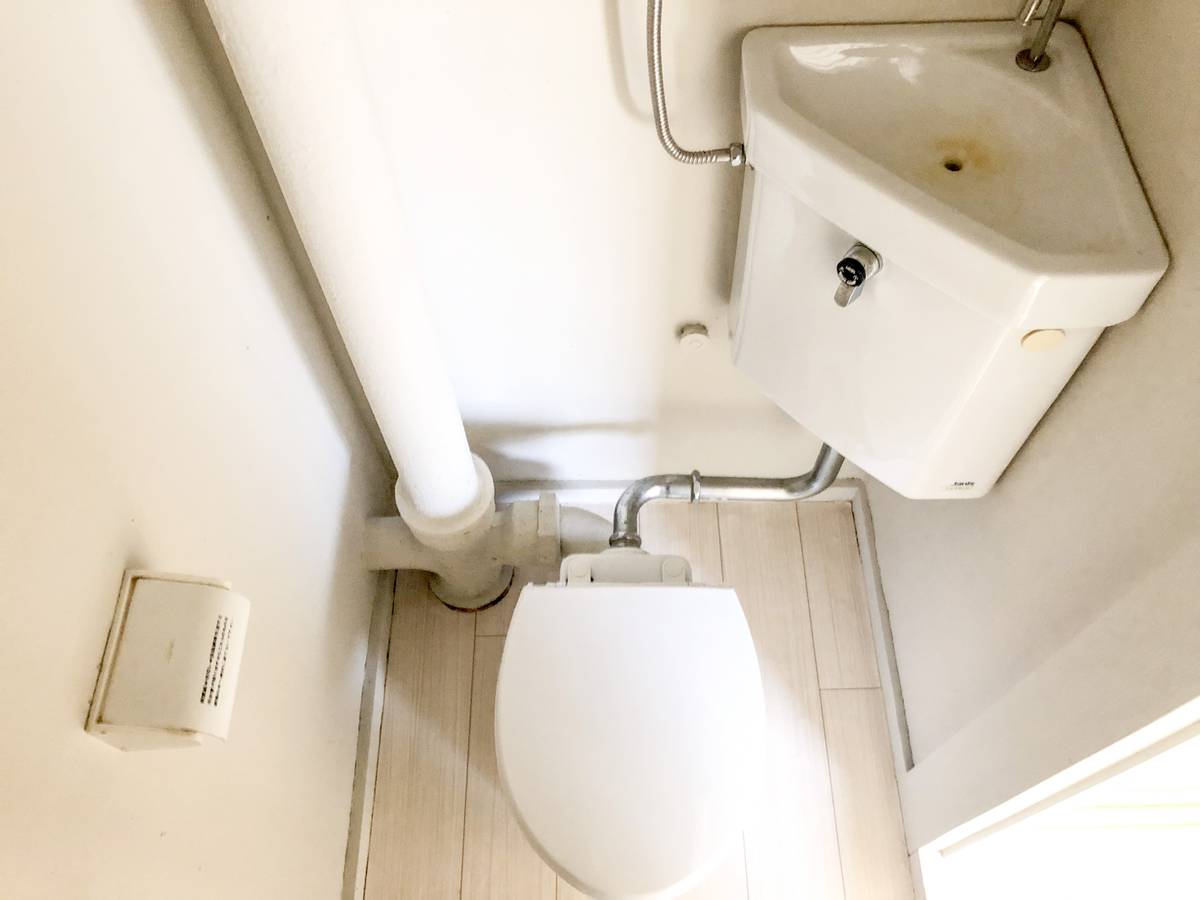 Toilet di Village House Ojima di Shimizu-ku