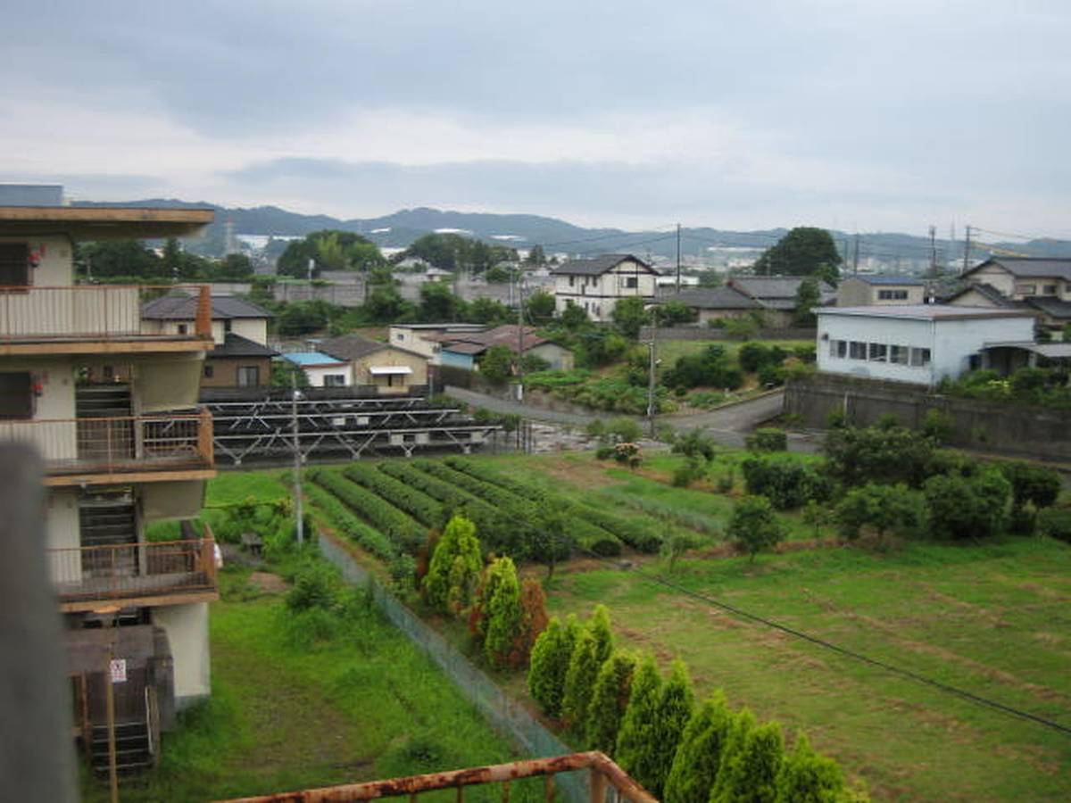 Tầm nhìn từ Village House Okatsu ở Kakegawa-shi