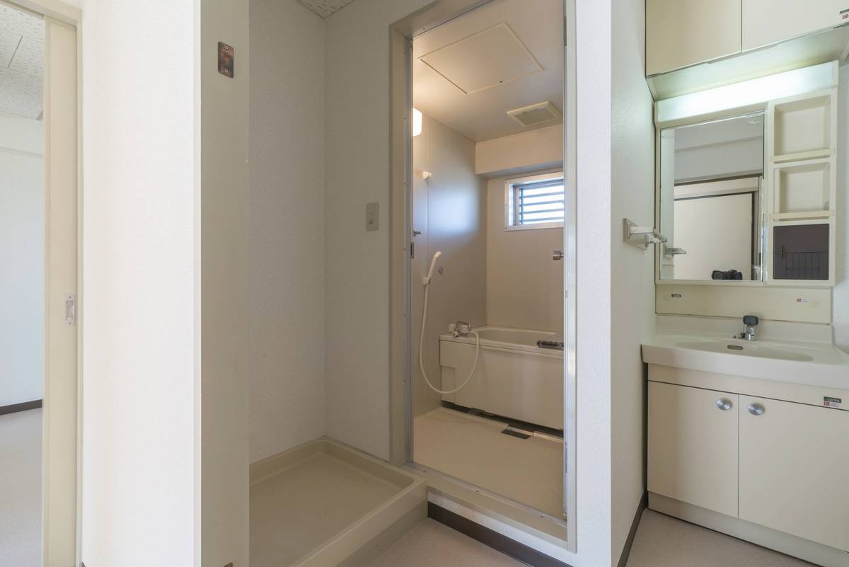 津市ビレッジハウス津の洗面所