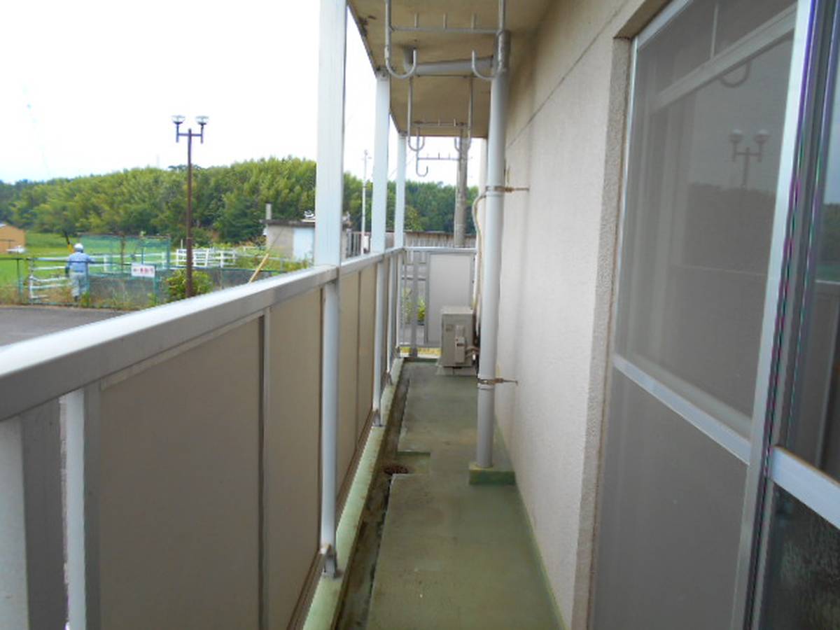 津市ビレッジハウス津のバルコニー