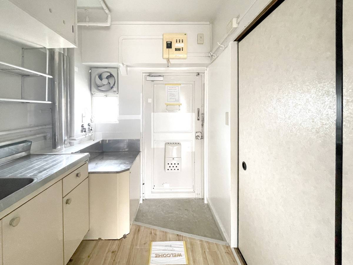 豊田市ビレッジハウス田中の玄関