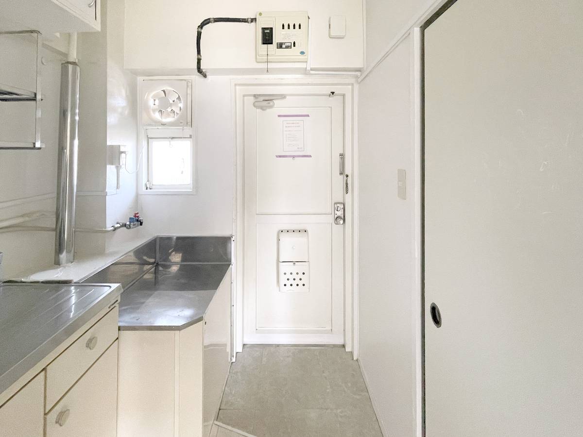 豊田市ビレッジハウス田中の玄関