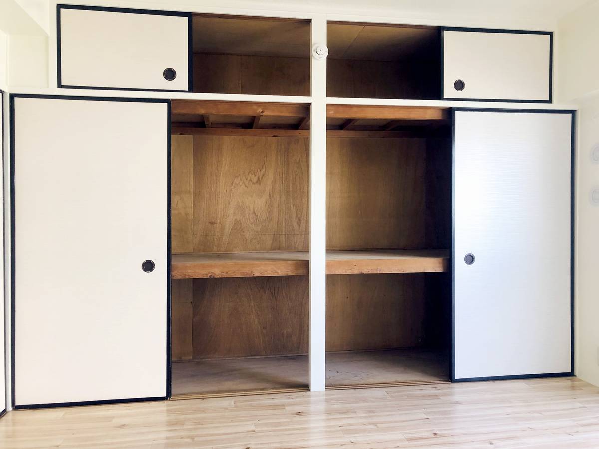 Khu vực chứa đồ của Village House Neagari ở Nomi-shi