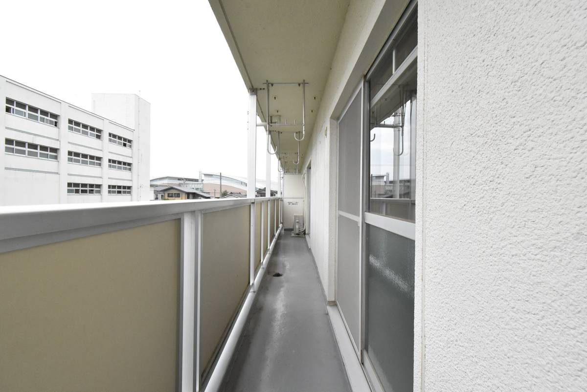 Balcony in Village House Arakawa in Toyama-shi