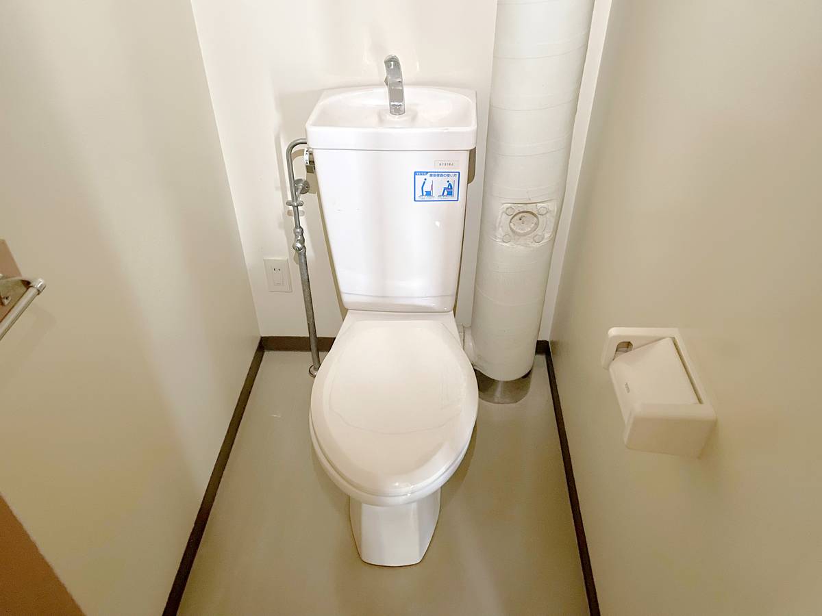 Toilet in Village House Arakawa in Toyama-shi