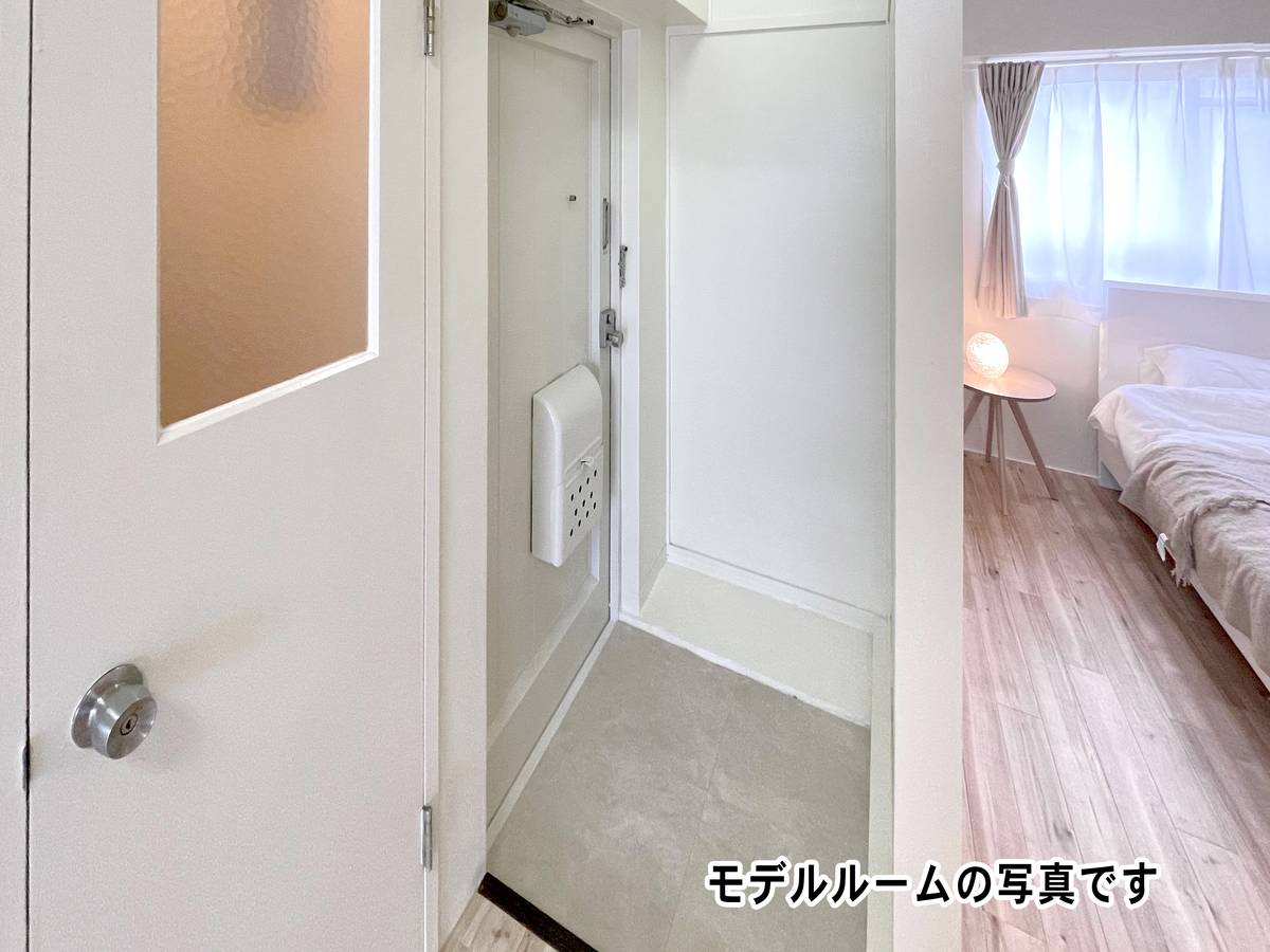 Apartment Entrance in Village House Futakuchi in Imizu-shi