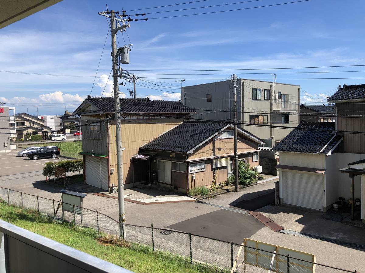 Pemandangan dari Village House Takaoka Nomura di Takaoka-shi