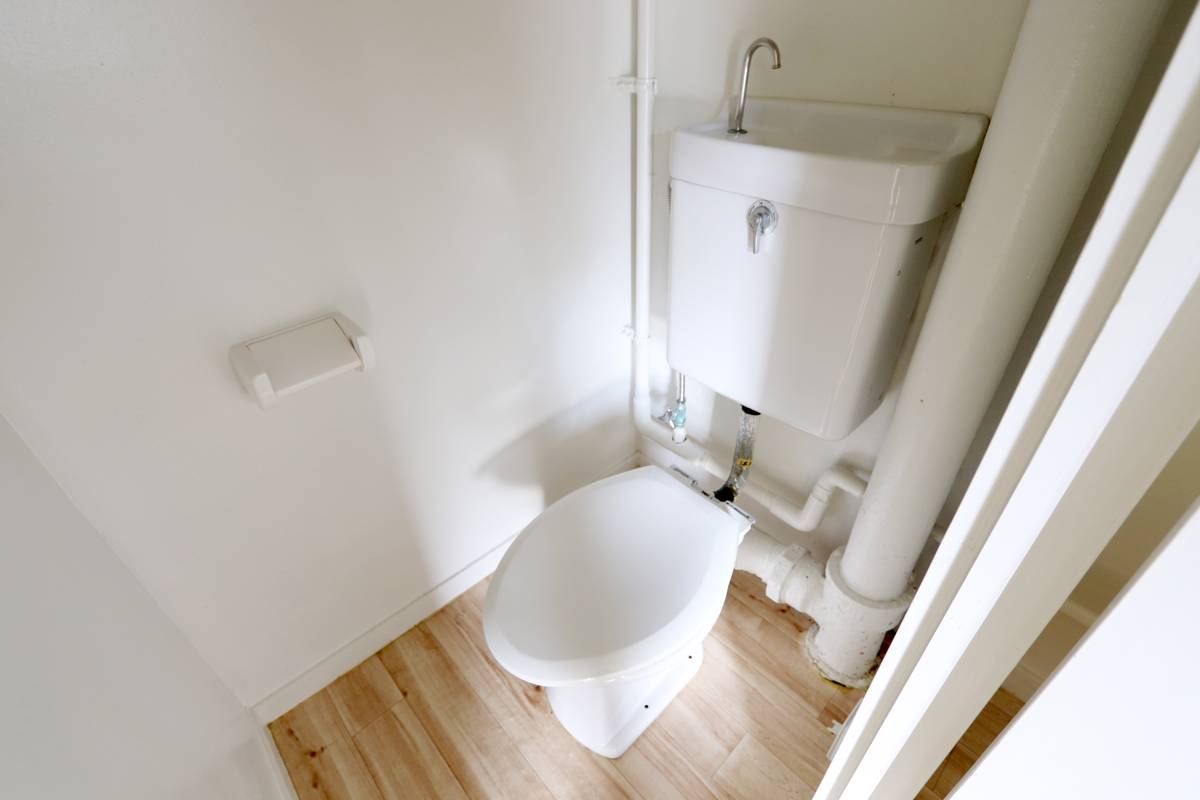 Toilet di Village House Osashima di Ena-shi
