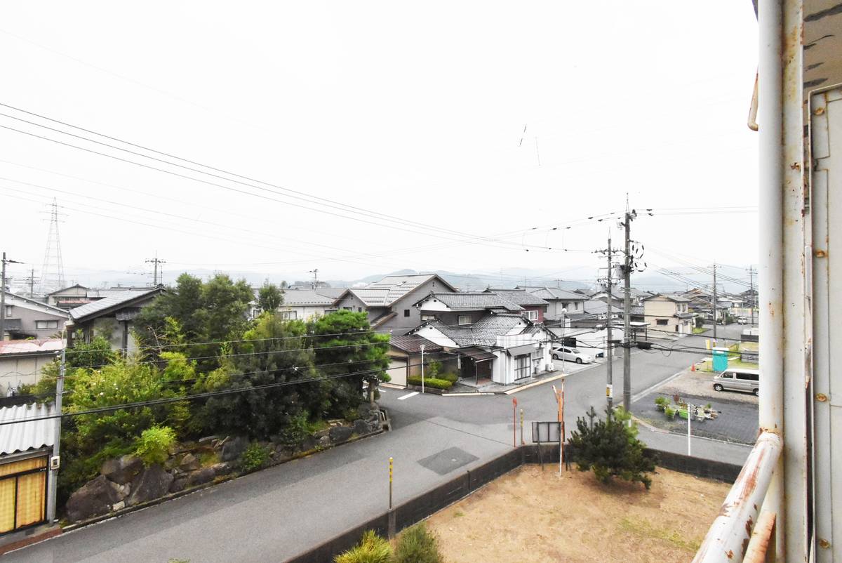 Tầm nhìn từ Village House Yukimatsu ở Echizen-shi
