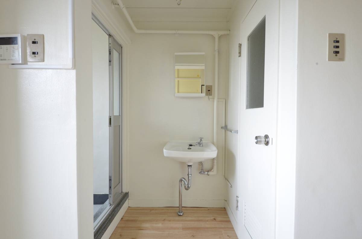 Nomi-shi मा Village House Neagari Dai 2 मा पाउडर रूम