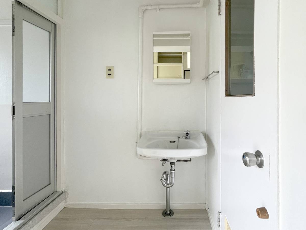 Bồn rửa mặt của Village House Arashima ở Toba-shi