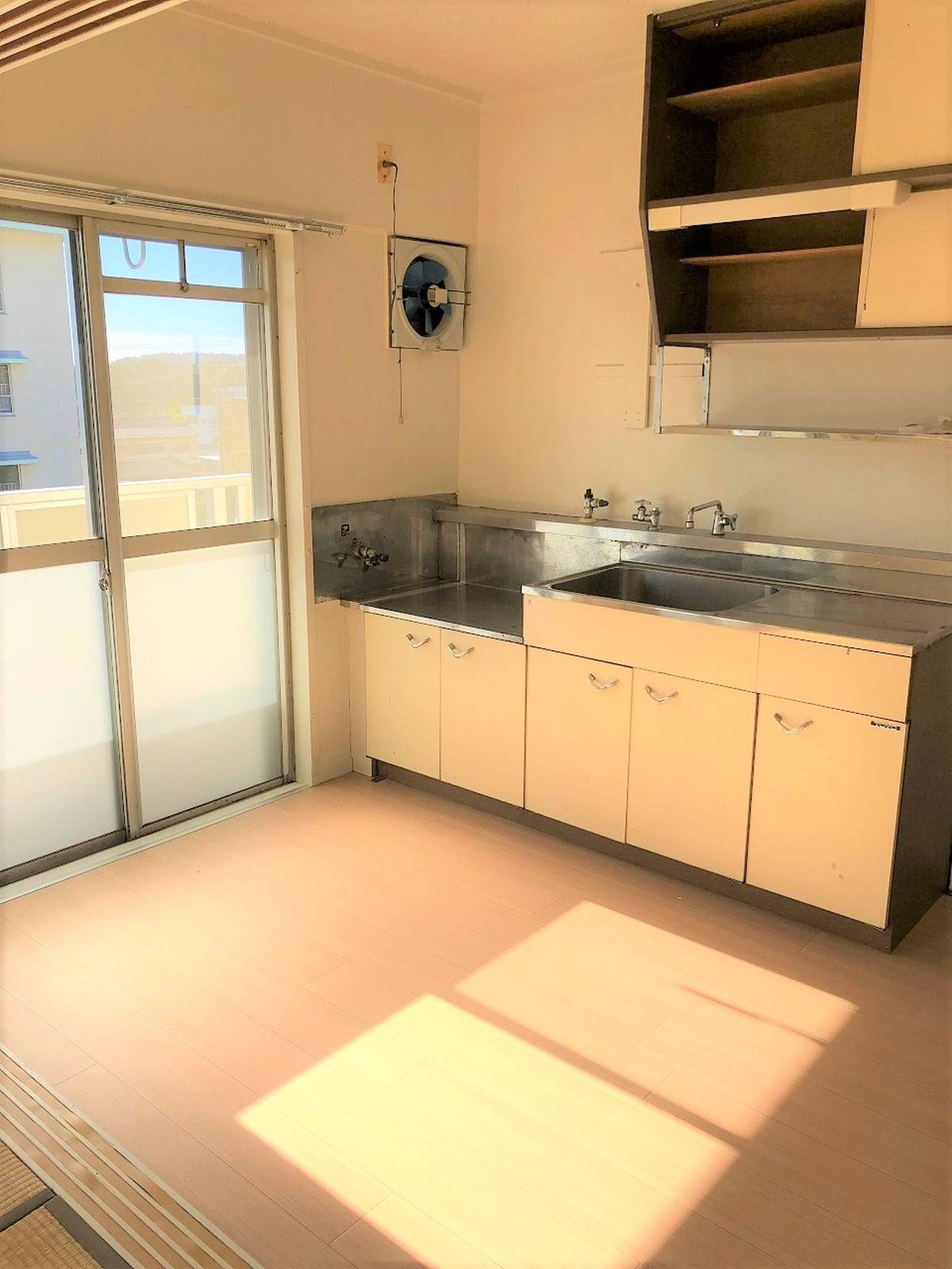 Kakegawa-shi ရှိ Village House Oosuga ၏ မီးဖိုချောင်