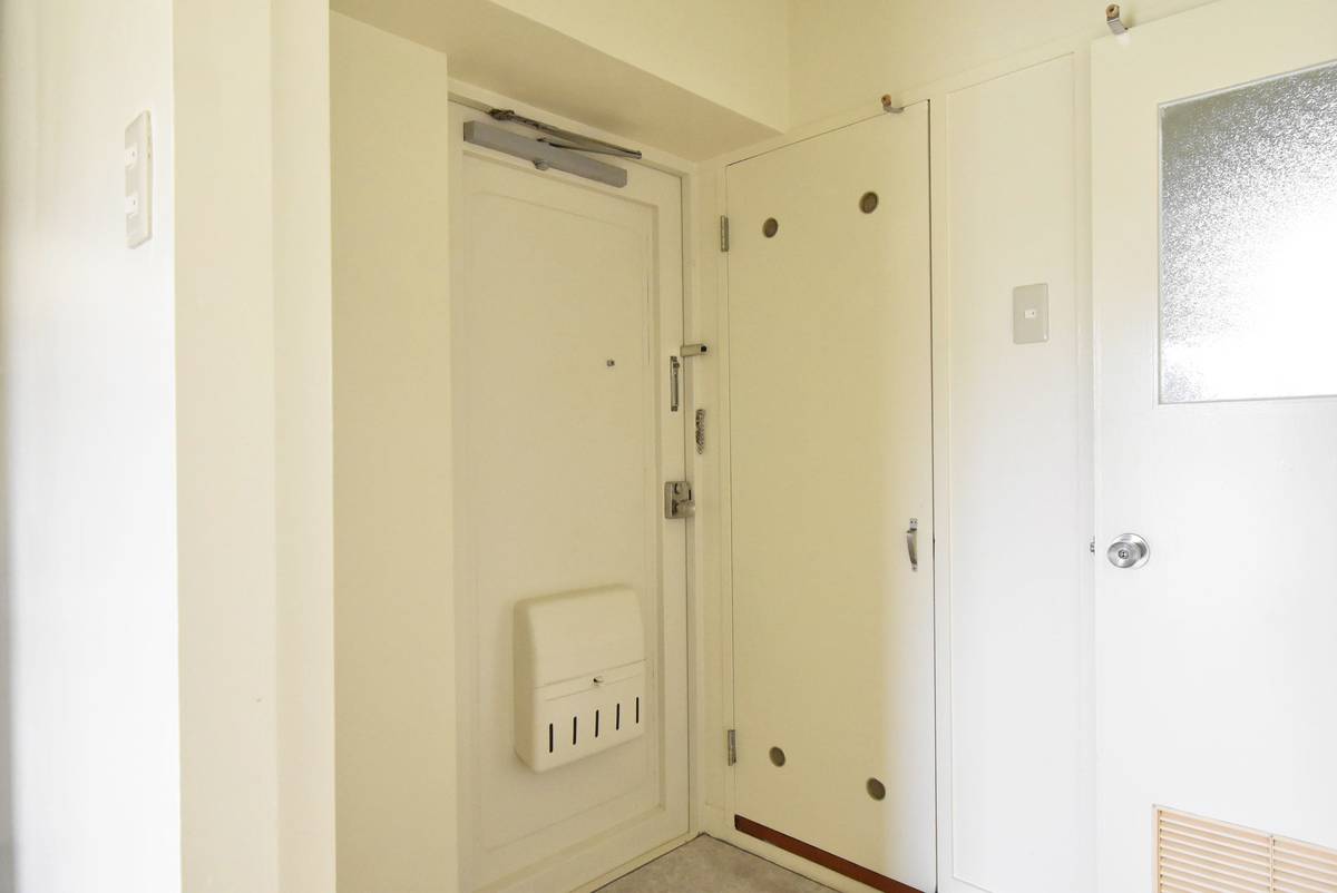 小矢部市ビレッジハウス津沢の玄関