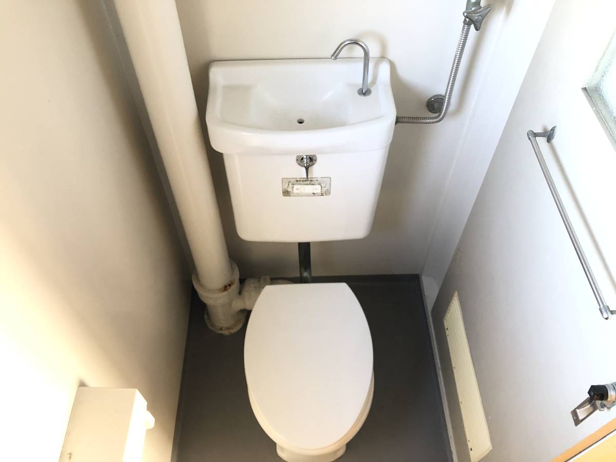 Toilet di Village House Ryuyo di Iwata-shi