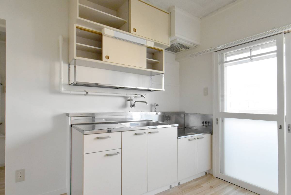 Khu vực bếp của Village House Toyama Kita ở Toyama-shi