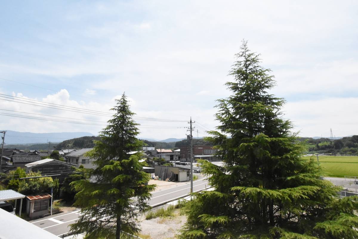 Tầm nhìn từ Village House Iwauchi ở Nomi-shi