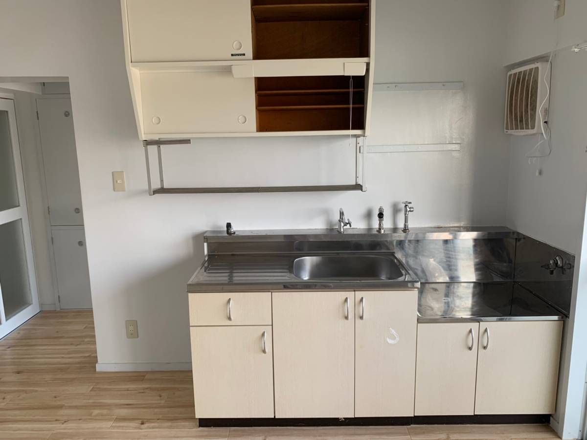 Khu vực bếp của Village House Oobu ở Obu-shi