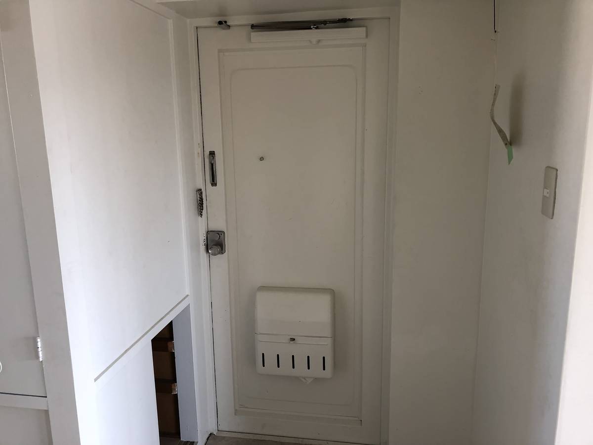 可児市ビレッジハウス可児の玄関