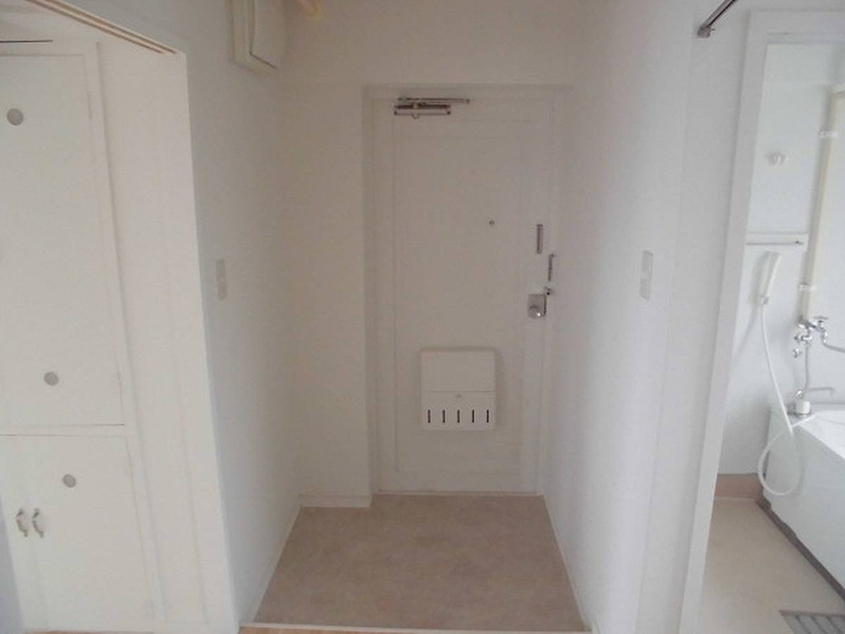 Entrada do apartamento de Village House Fujimidai em Fuji-shi